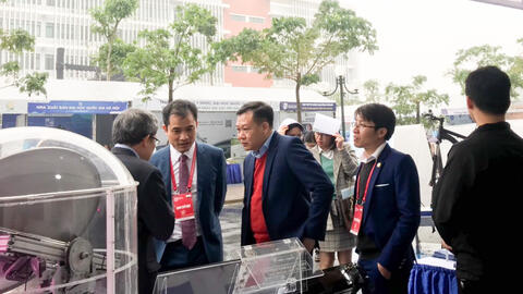 Phòng thí nghiệm tham gia triển lãm tại Hội nghị Xúc tiến đầu tư Đại học Quốc gia Hà Nội năm 2022
